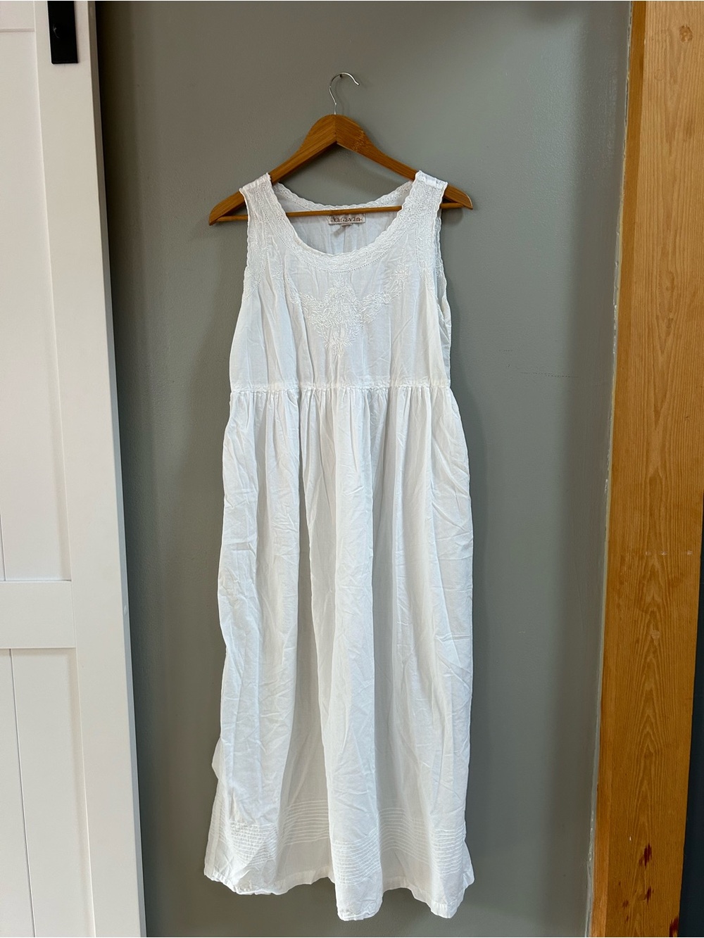 Vintage Karavan White Cotton Nightgown M Embroidered Lace Boho